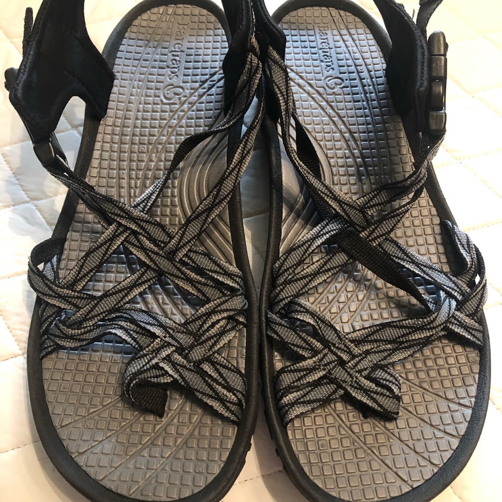 Women’s BareTraps Sandals Size 8.5